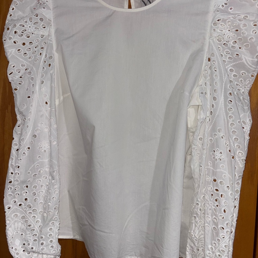 Worthington White Eyelet Sleeve Blouse